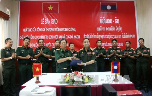 ຫວຽດນາມໜູນ​ຊ່ວຍ​ບັນດາ​ກອງ​ພົນ​ຫລວງ​ຂອງ​ລາວ​ໃຫ້​ກາຍ​ເປັນ​ກຳລັງ​ຫລວງ​ທີ່ທັນ​ສະ​ໄໝ