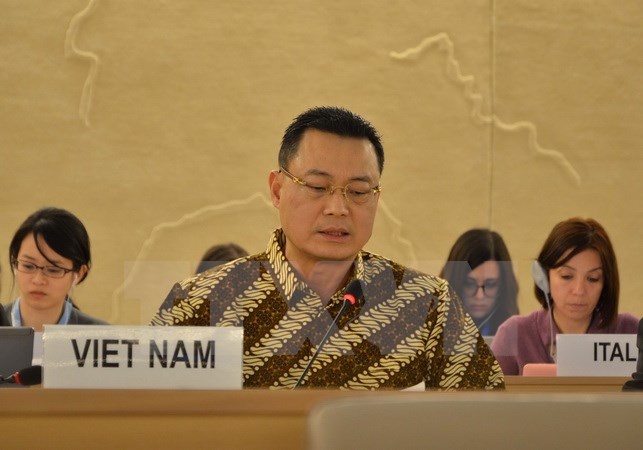 ຫວຽດນາມຢືນຢັນຖືເປັນສຳຄັນການສຶກສາກ່ຽວກັບສິດທິມະນຸດ
