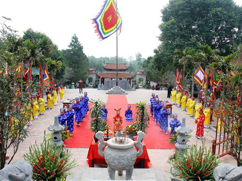 ພິທີອາໄລຫາ716ປີແຫ່ງວັນນັກວິລະຊົນຂອງຊາດເຈີນຮືງດ້າວເຖິງແກ່ມໍລະນະກຳ